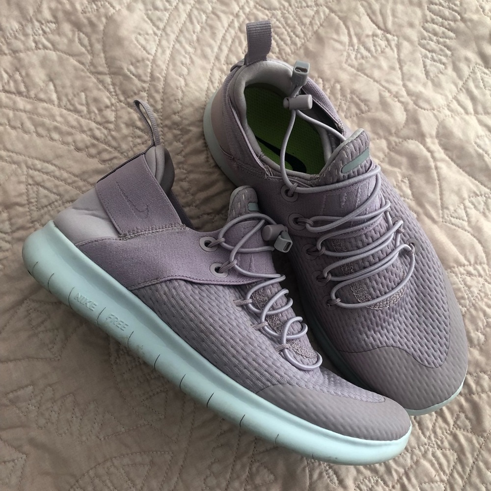 Lilac / light purple Nike free shoes